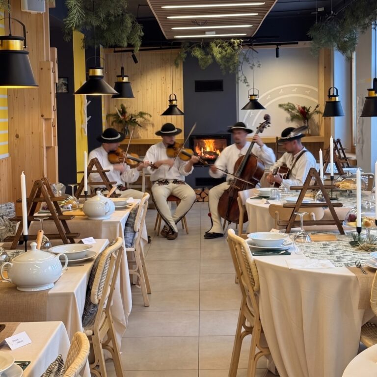 wigilia zakopane - wigilia w zakopanem w restauracji z kapelą góralską